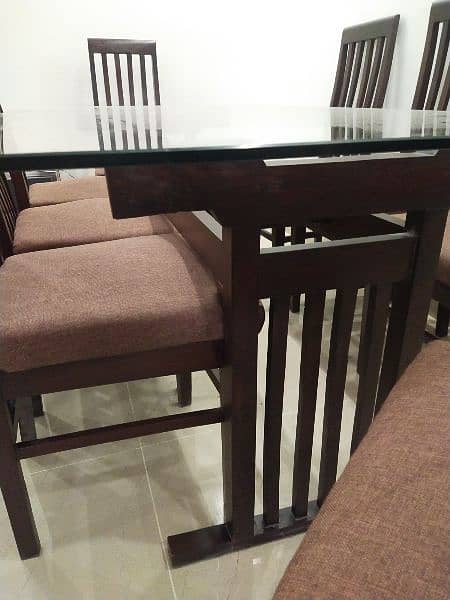 Dining table with 8 chairs 10/10 condition 2
