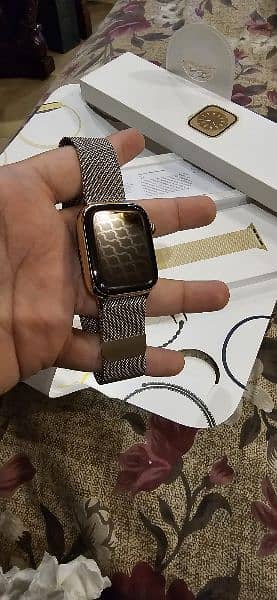 Apple Watch Series 8 2