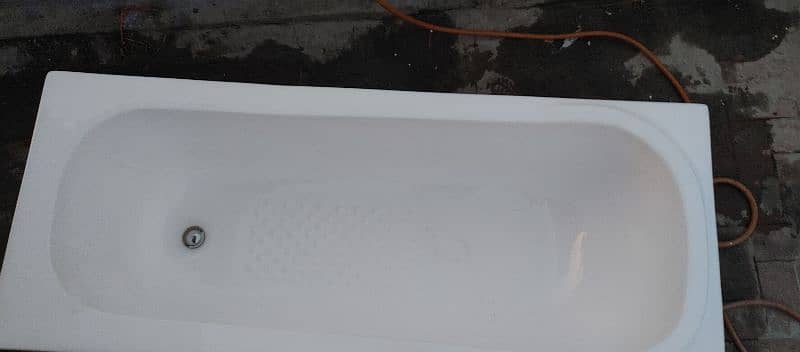 plastic bath tub 10/10 condition contact #03164055534 6