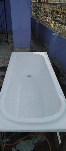 plastic bath tub 10/10 condition contact #03164055534 13