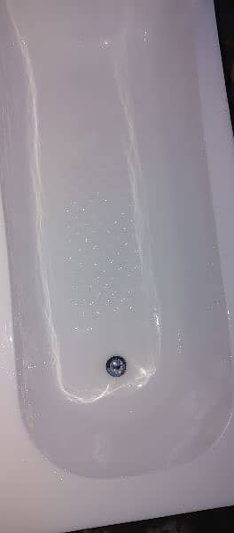 plastic bath tub 10/10 condition contact #03164055534 16