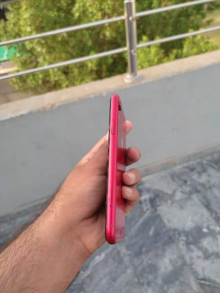 iphone XR For sale Red colour 3