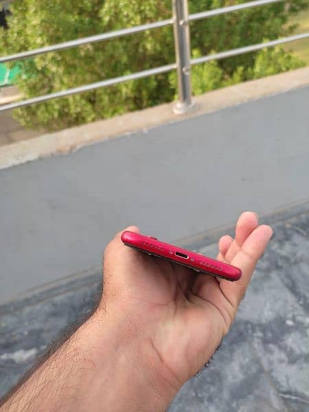 iphone XR For sale Red colour 5