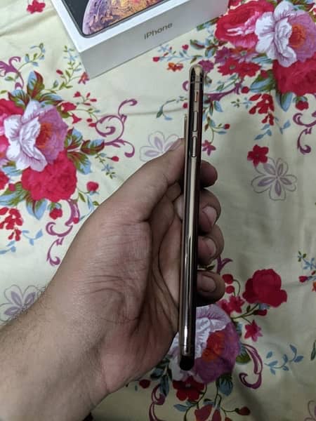 iPhone XS MAX (256 GB) PTA Approved 8