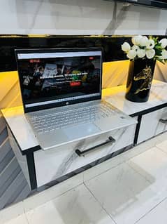 Dell Inspiron laptop core i7-10th Gen Brand Ñèw perfect Accessorie