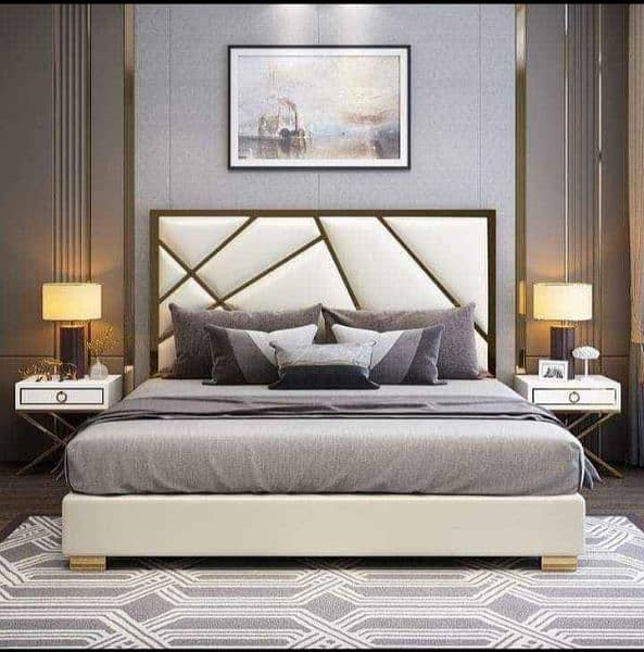luxury bed set available in low price 4