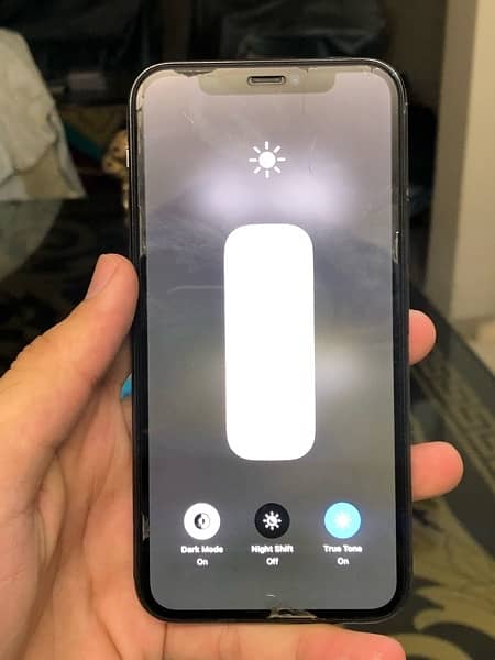 iphone 11 pro scratchless 6