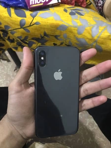 IPhone X 64 gb in good condition 2