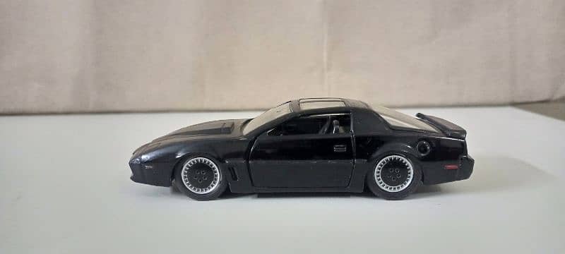 Jada Toys Metallic Model Car K. I. T. T. Knight Rider 4