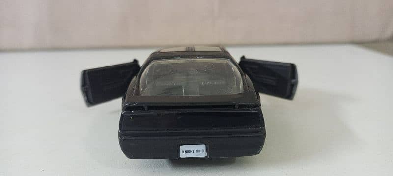 Jada Toys Metallic Model Car K. I. T. T. Knight Rider 8