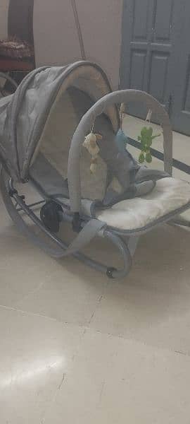 Baby bouncer swing in good condition 3