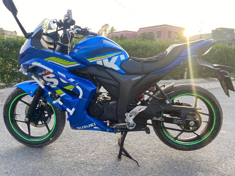 Suzuki gixxer Gxr gixer heavy bike touring bike 4