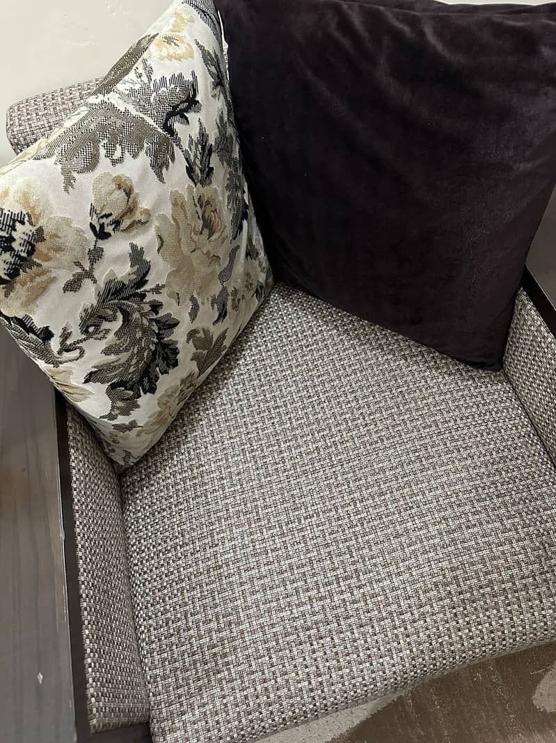 Modern Style Sofa Set for sale 1