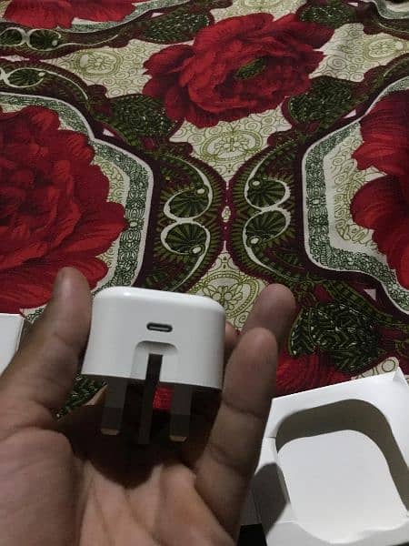 iphone 13 pro 20W power Adapter 3