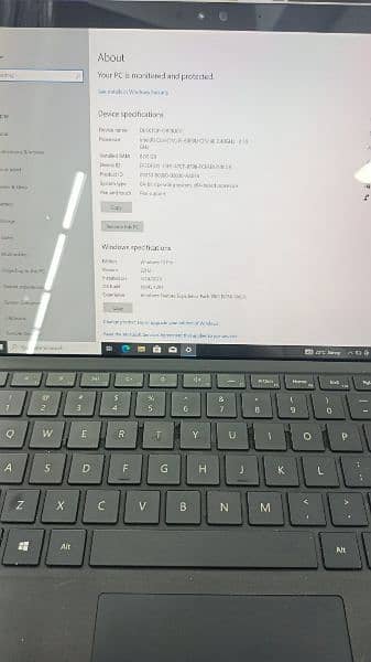 Laptop Microsoft Surface Pro 4 i5 6th generation 8GB Ram 256GB SSD 4