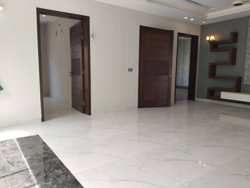 1 Kanal Like New Lock Portion For Rent in Bahria Town Lahore 2