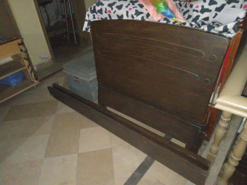 Single wooden bed + side table  (FINAL PRICE MENTIONED) 1