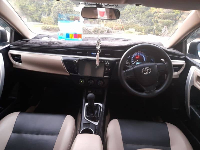 Toyota Corolla GLI 2017 with x grandi bumpers 16