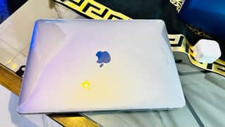 Macbook Pro 13” 2017 (Touch bar) 0