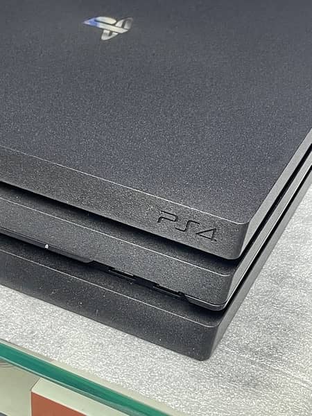 PS4 Pro 1TB Slightly Used Available 1