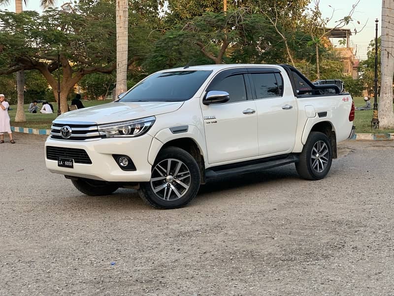 Toyota Hilux 2021 5