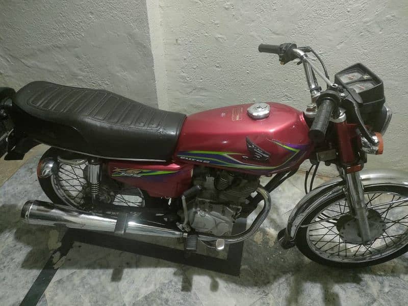 CG 125 in 10/10 condition 2017 contact. 03218475773 7