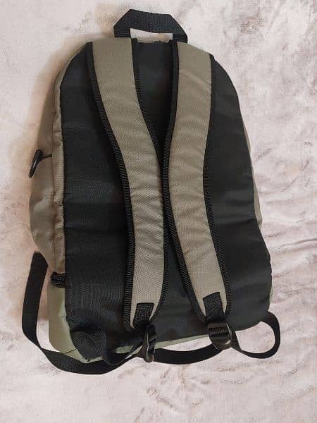 outfitters stylish backpack with new condition 2