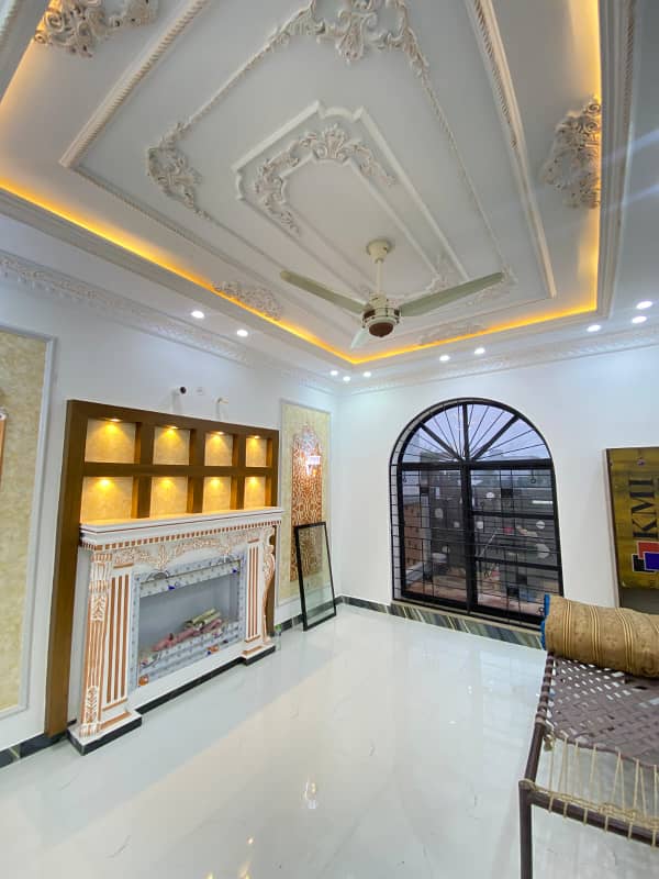 10 MARLA BEAUTIFUL DESIGNER HOUSE IN DHA RAHBAR 4