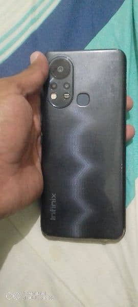Infinix hot 11s 4+2/128 with box and charger 2