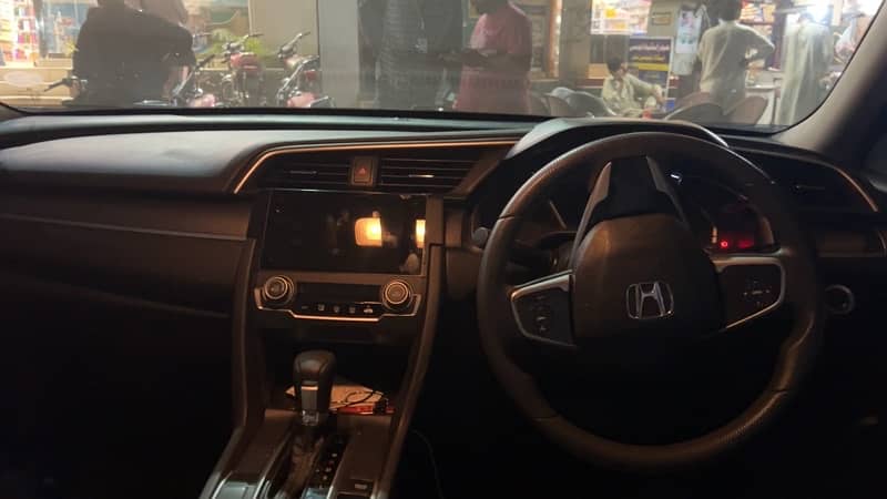 Honda Civic VTi Oriel Prosmatec 2019 13