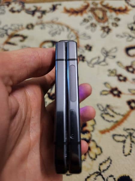 Samsung Galaxy Z Flip 5 8/256 - Non PTA 5
