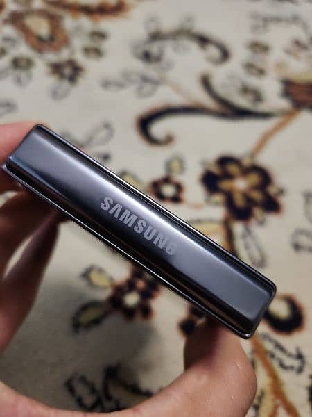 Samsung Galaxy Z Flip 5 8/256 - Non PTA 8