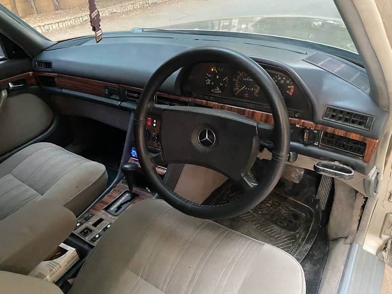 Mercedes Benz S Class w126 300SE 1985 12