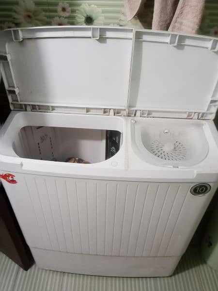 white dawalance washing machine 3