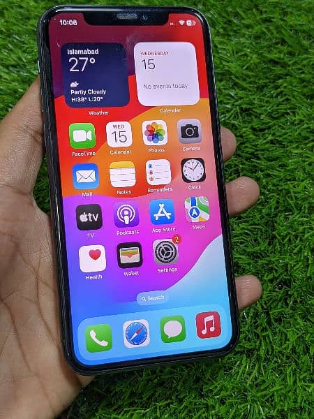 IPHONE 11 PRO 64GB FACTORY UNLOCK ALL OKAY 10/10 1