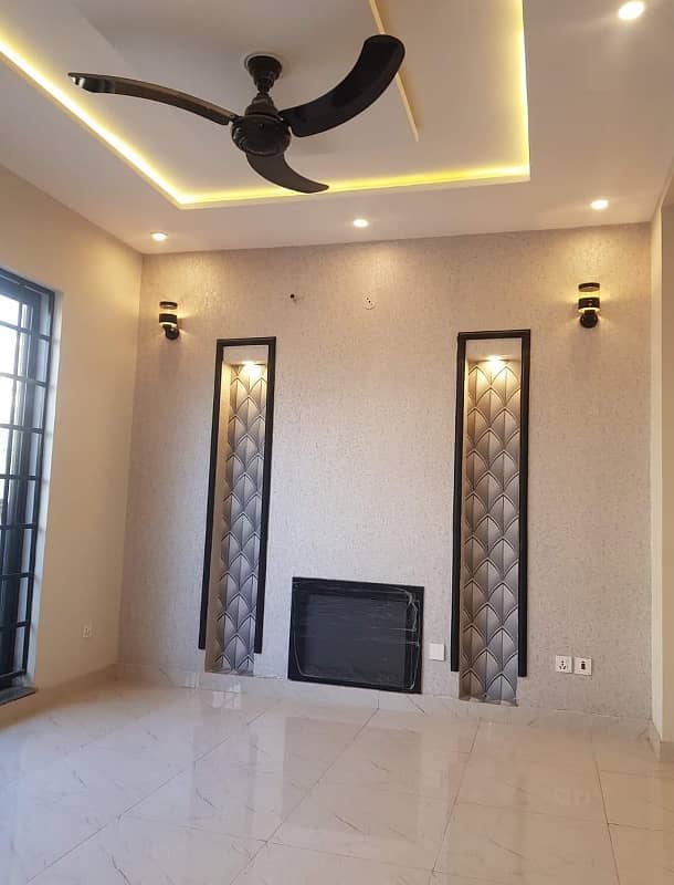 5 Marla Brand New Lavish House For Sale In Park View City Lahore. 13