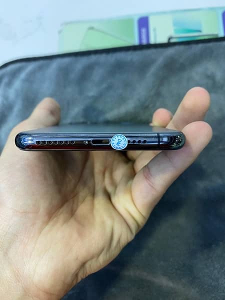 Iphone 11 ProMax. 256gb Factory Unlock. (Nonpta) Grey 96% battery LLA 8