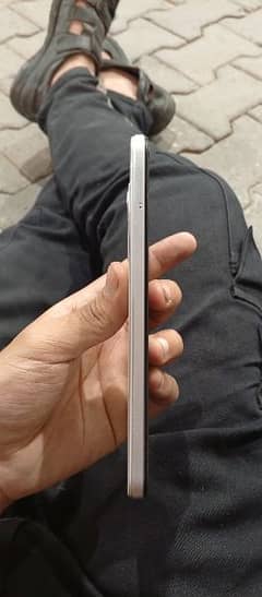 Infinix note 11 RS 25000