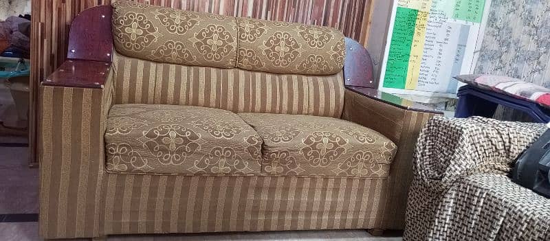 6 seater sofa set like new 10/10 condition 7