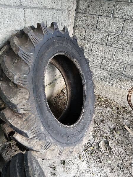 16.9. 30  tractor tyres 640 new 5