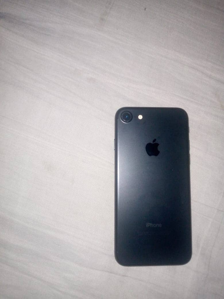 IPhone 7 2/32 Ram Roam Pta Approved Officially 0
