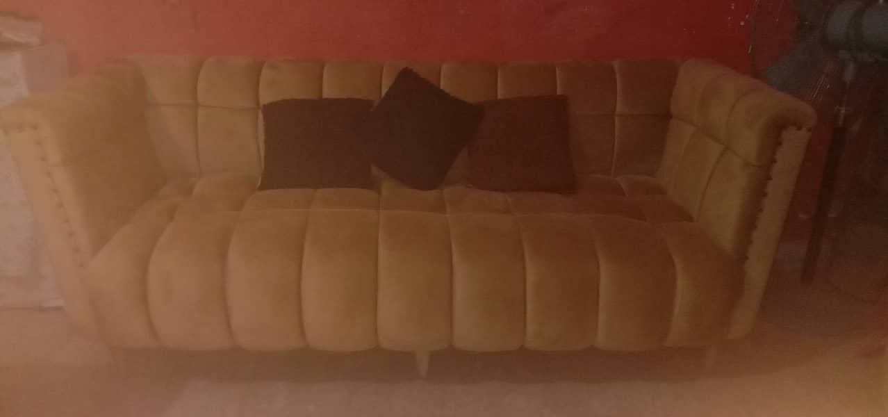 Almost brand new sofa 0