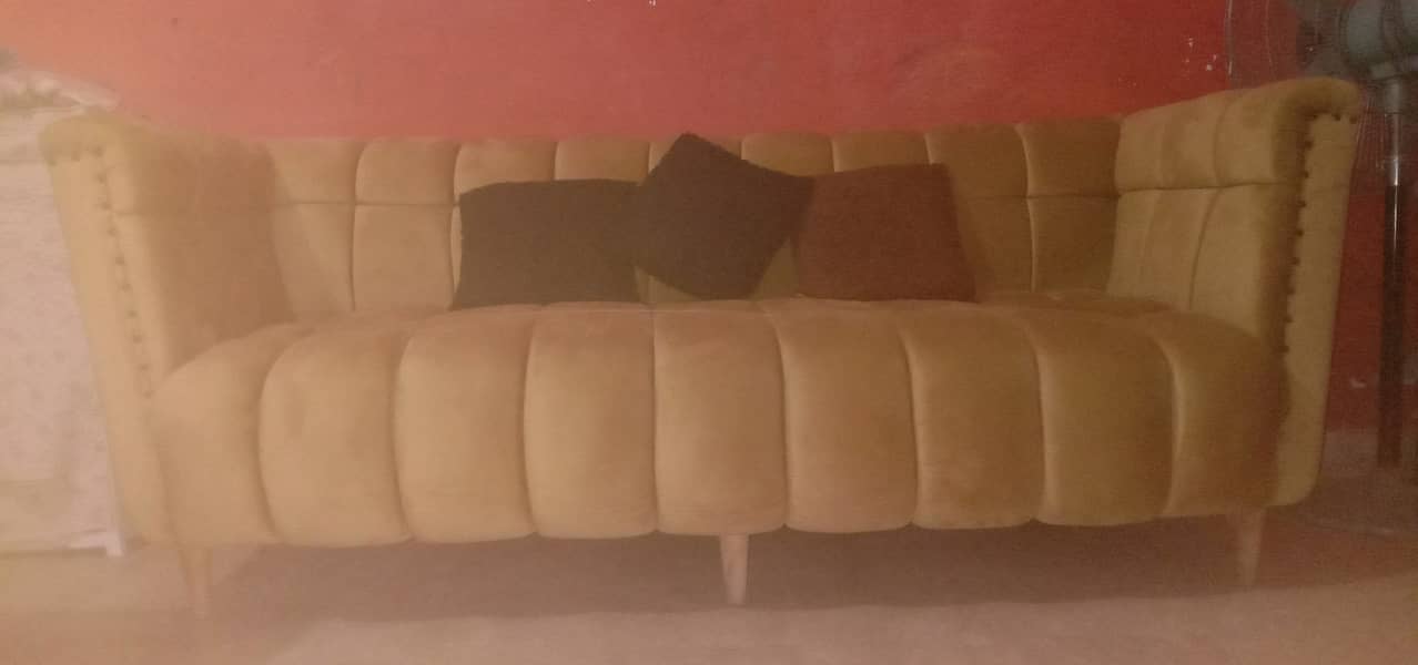 Almost brand new sofa 3