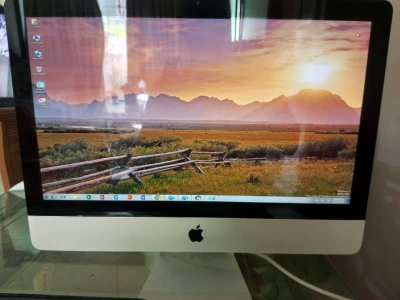 Apple iMac Core i3 1