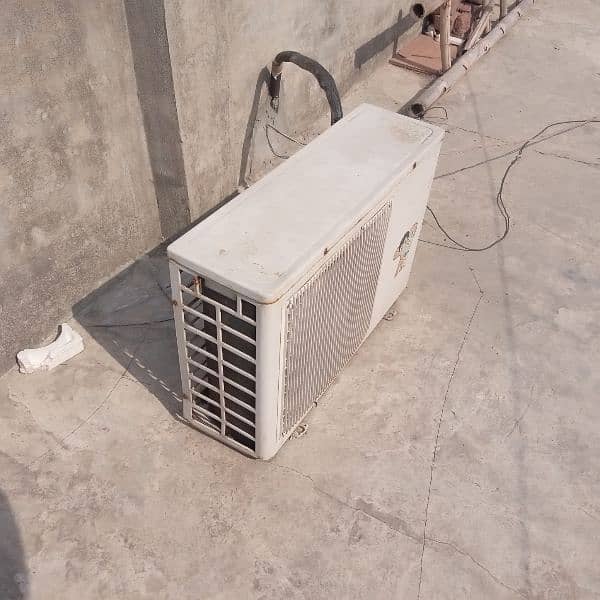 1.5 Ton Split Ac in Good Condition For Sale 6