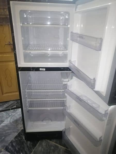 Dawalnce Refrigerator 10/10 condition 5