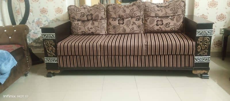 5 seater sofa for sale in best condition 0