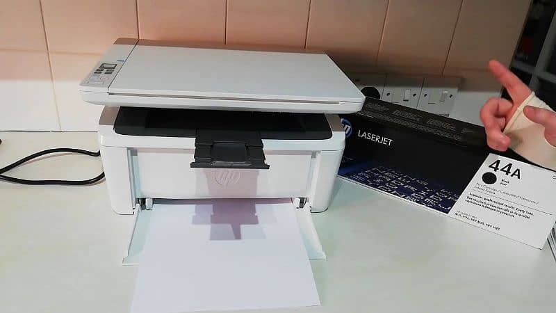 HP LaserJet Pro MFP M28w Wireless All-in-one Printer (Refurbished) 2