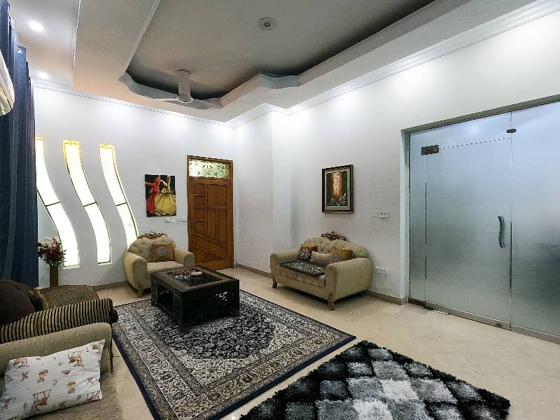 Corner 10 Marla House For sale In The Perfect Location Of Wapda Town Phase 1 - Block K2 12