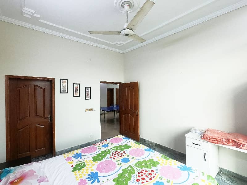 Corner 10 Marla House For sale In The Perfect Location Of Wapda Town Phase 1 - Block K2 22